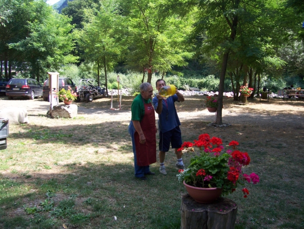  Image name: Estate01.jpg 
 width: 601 pixel 
 height: 452 pixel 
 Size: 308225 bytes 
 Click to enlarge 